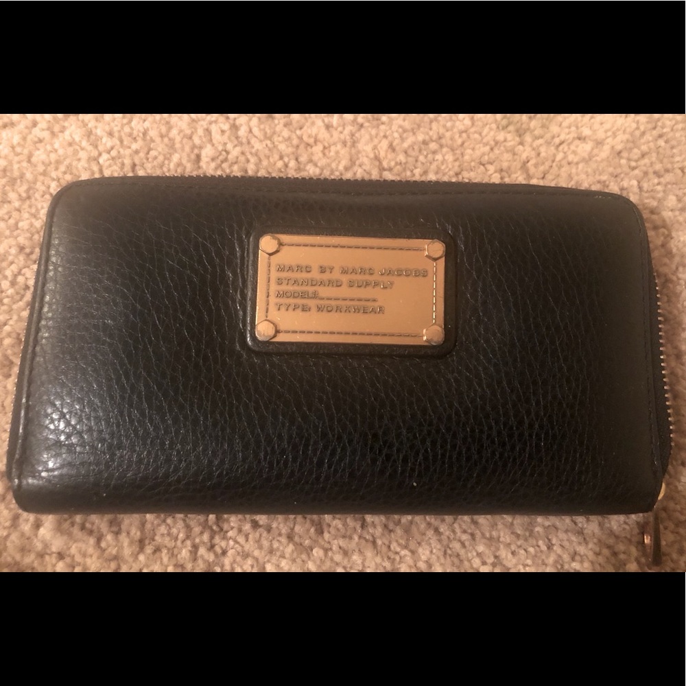 Marc Jacobs classic Q wallet